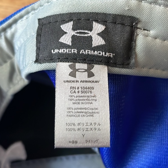 Under Armor Blue Velcro back hat YOUTH - Picture 2 of 4